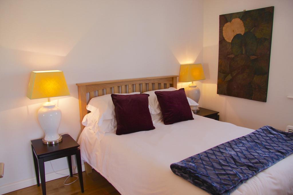 Lux Living Apartments - Florian House CBG Екстериор снимка