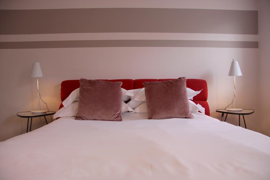 Lux Living Apartments - Florian House CBG Екстериор снимка