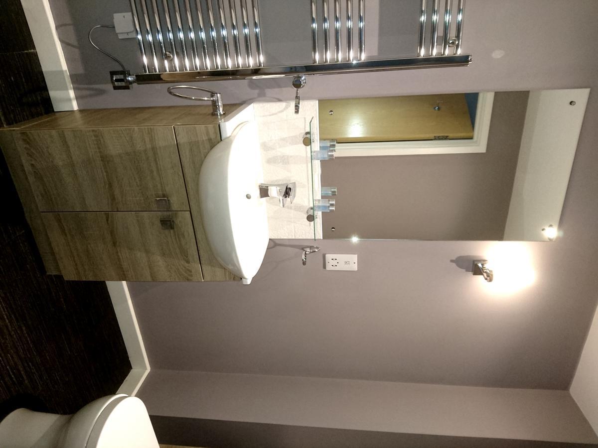 Lux Living Apartments - Florian House CBG Екстериор снимка