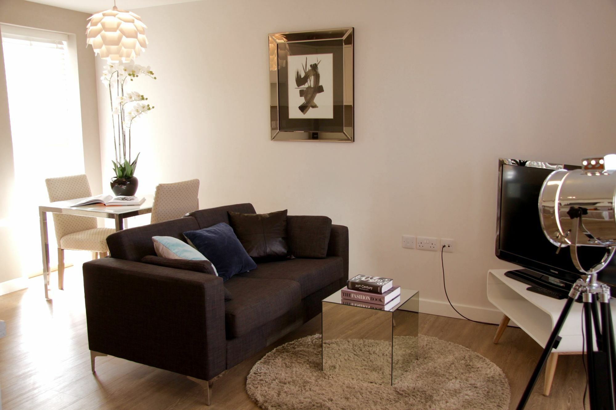 Lux Living Apartments - Florian House CBG Екстериор снимка